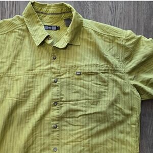 REI Collared Short Sleeeve Button Down Shirt Lime Green Mens Large Pinstripe